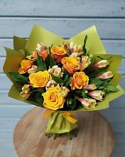 Букет цветов из:  Альстромерии и Розы в Богородицке
