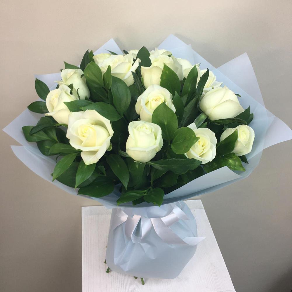 Букет 15 Белых роз Проуд в Богородицке