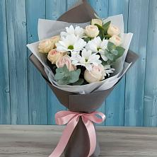 Букет цветов из:  Хризантемы и Розы в Богородицке