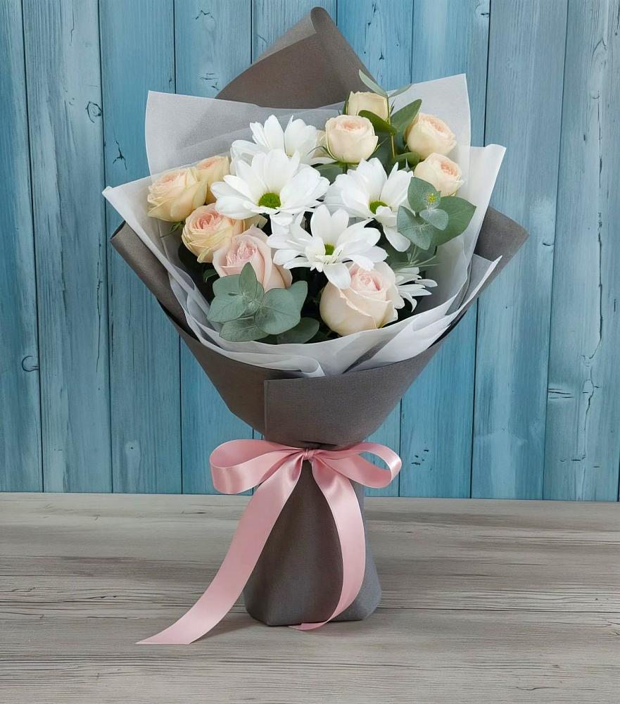 Букет цветов из: Хризантемы и Розы в Богородицке