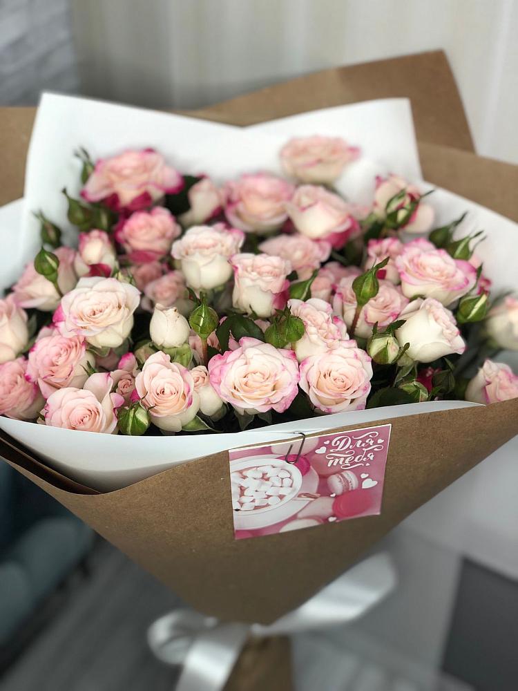 Букет цветов из: Розы в Богородицке