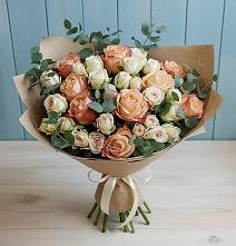 Букет цветов из:  Альстромерии и Розы в Богородицке