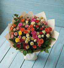 Букет Микс из разноцветных кустовых роз в Богородицке
